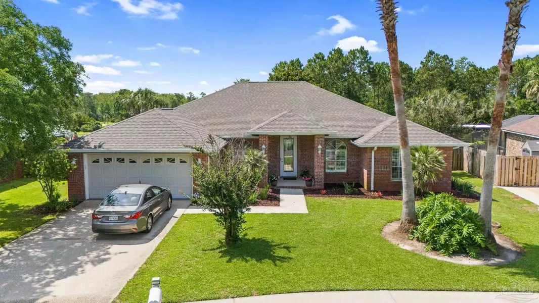 5299 Woodlake Tr, Gulf Breeze, FL 32563