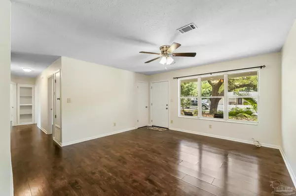 Pensacola, FL 32504,6617 Maui Ct