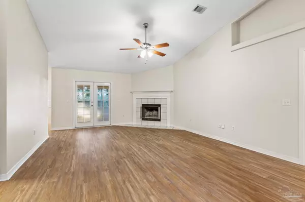 Pace, FL 32571,5077 Copperfield Dr