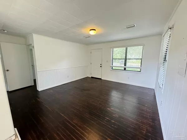 Pensacola, FL 32534,7917 Early Dr