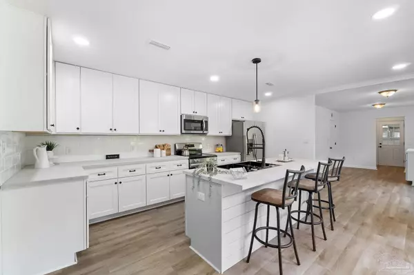 Pensacola, FL 32506,5906 Aurora Ave