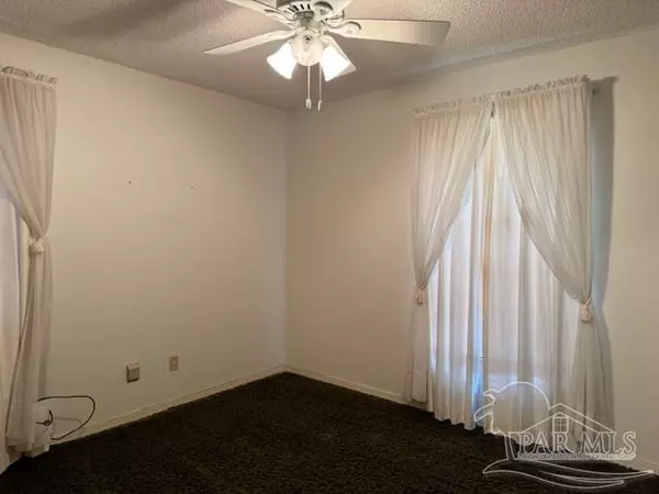 Pensacola, FL 32503,2540 Hallmark Dr