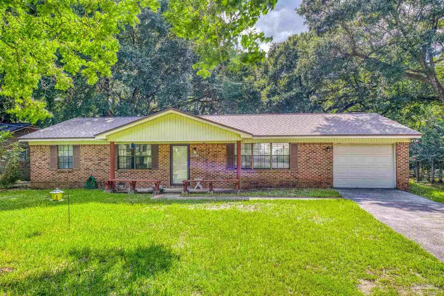 6052 Moss Ln, Pensacola, FL 32505