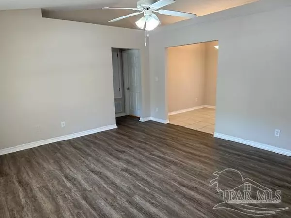 Milton, FL 32570,6823 Trailride N