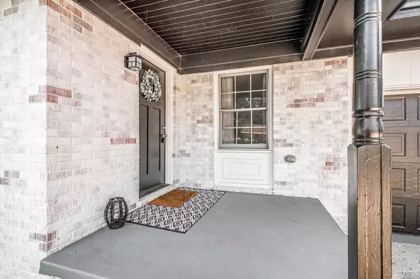 Pensacola, FL 32501,1704 N J St