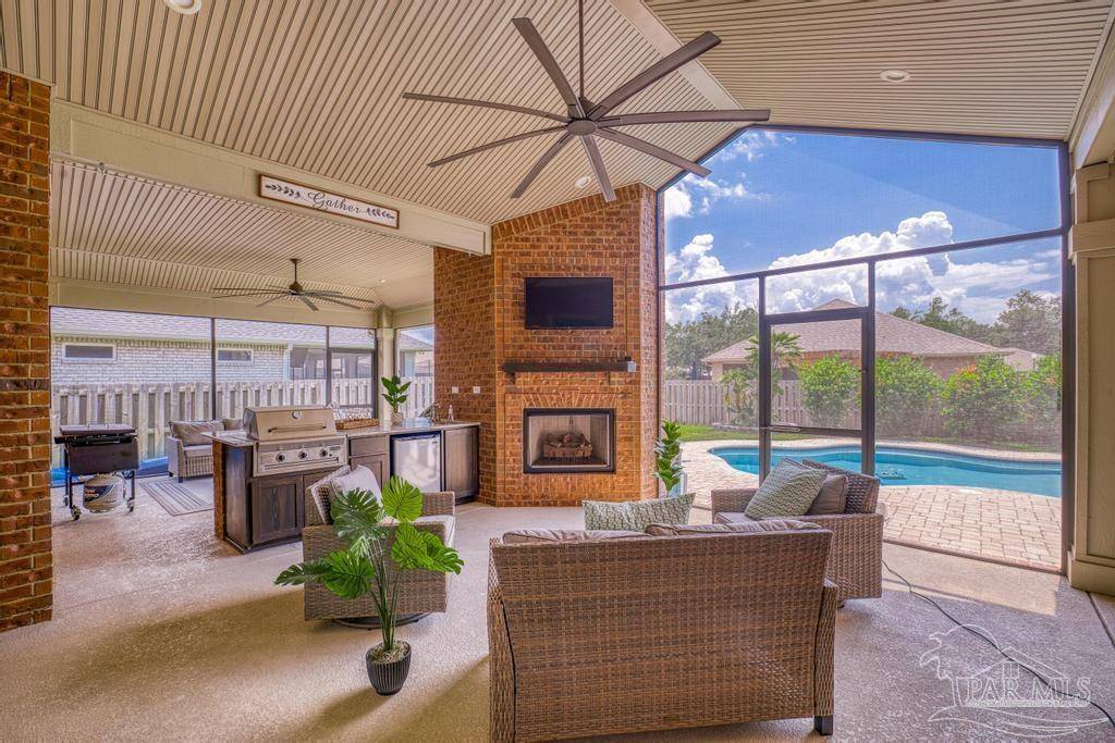 Pensacola, FL 32526,6047 Huntington Creek Blvd