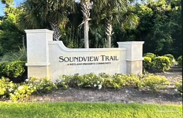 1202 Soundview Trl, Gulf Breeze, FL 32561