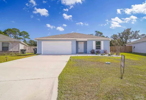 8739 Schooner Ln, Pensacola, FL 32507