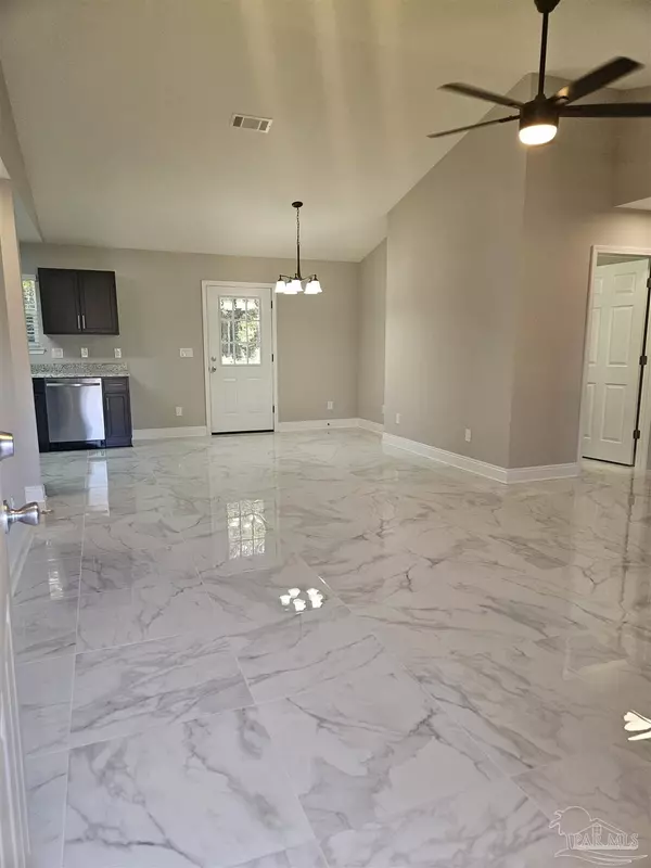 7266 Rolling Hills Rd Pensacola, FL 32505