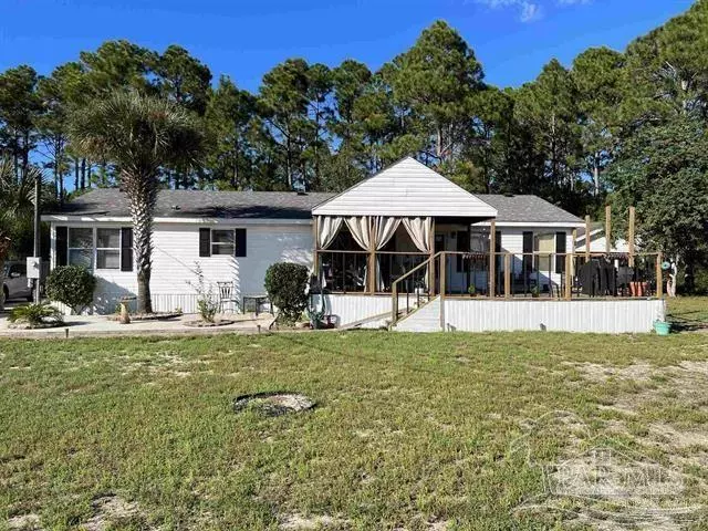 2236 El Dorado Ct, Navarre, FL 32566