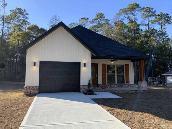 6869 Roundup Ln, Milton, FL 32570