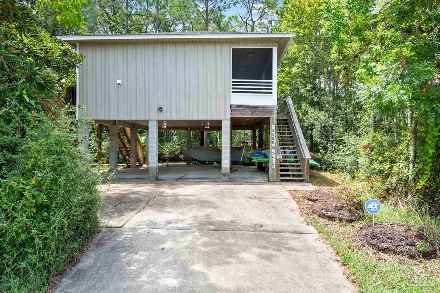 5585 Galvez Rd, Pensacola, FL 32507