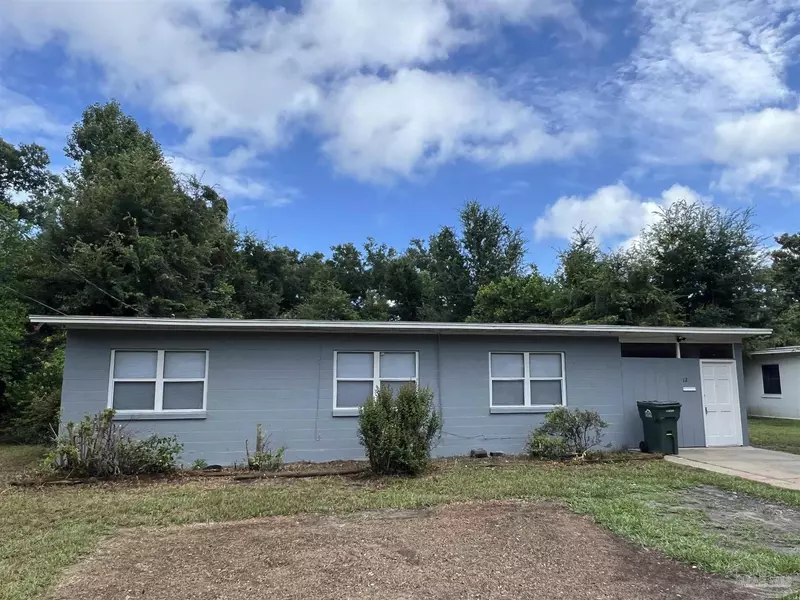 12 Teakwood Cir, Pensacola, FL 32506