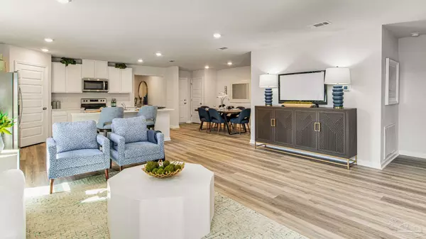 Milton, FL 32583,6284 Firefly Dr