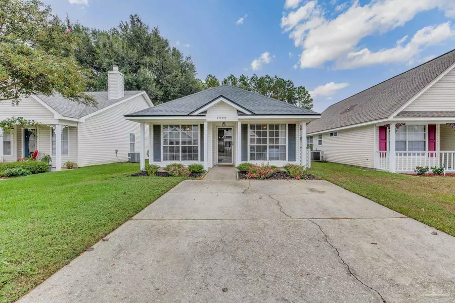 1304 Jasper St, Cantonment, FL 32533