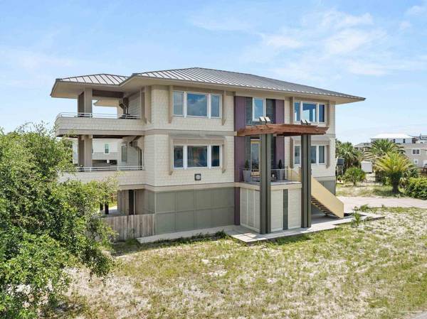 802 Rio Vista Dr, Pensacola Beach, FL 32561