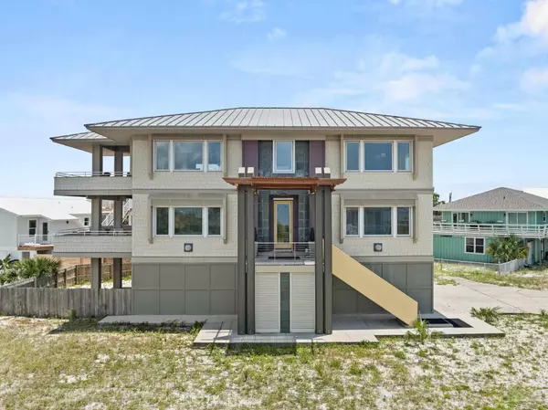 802 Rio Vista Dr, Pensacola Beach, FL 32561