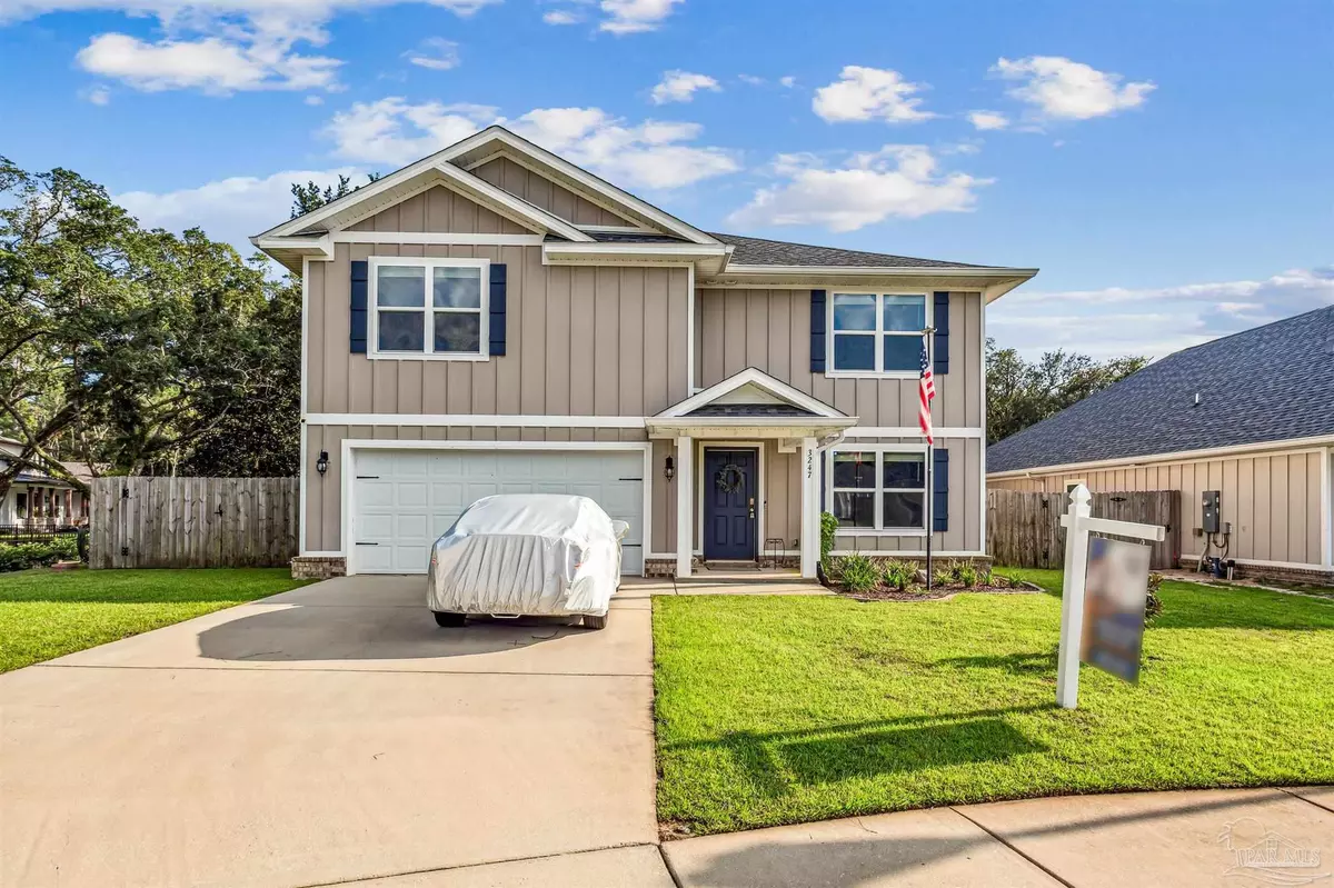 Navarre, FL 32566,3247 Heritage Oaks Cir