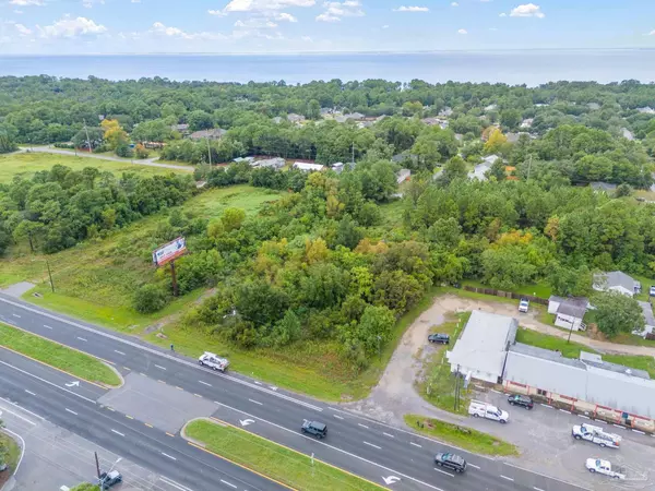 Gulf Breeze, FL 32563,5214 Gulf Breeze Pkwy