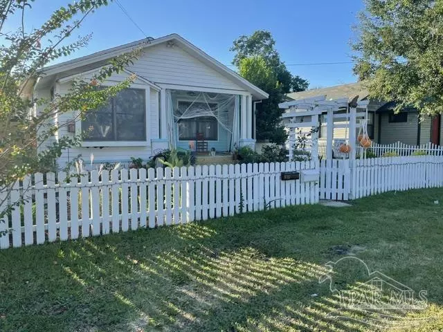 305 S Valencia St, Pensacola, FL 32507