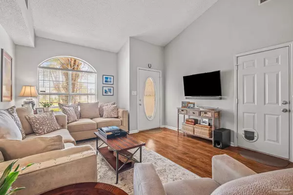 Gulf Breeze, FL 32563,1451 Tiger Lake Dr