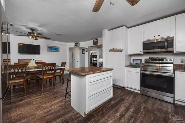 Pensacola, FL 32507,10365 Etheridge Rd