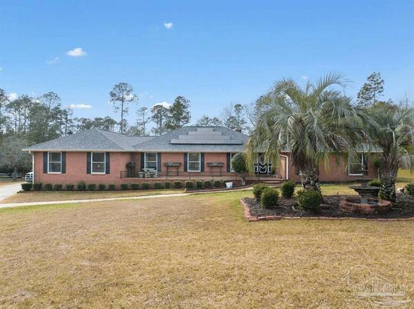 3347 Bold Ruler Dr, Cantonment, FL 32533