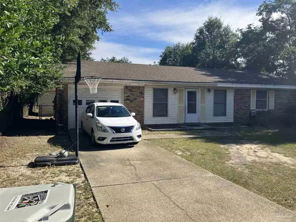 400 Seamarge Ln, Pensacola, FL 32507