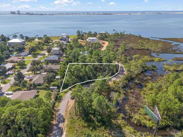 Navarre, FL 32566,7918 Newport St