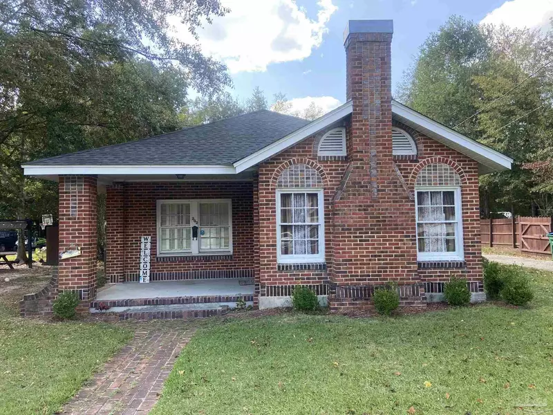 202 5th Ave, Atmore, AL 36502