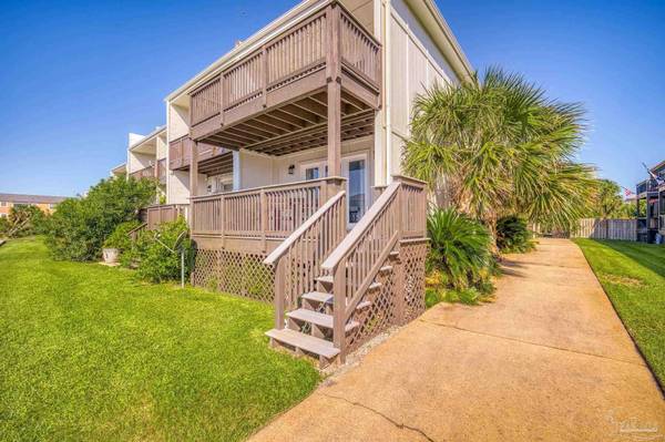 1712 Via Deluna Dr, Pensacola Beach, FL 32561