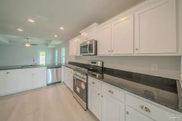 Cantonment, FL 32533,522 Well Line Rd