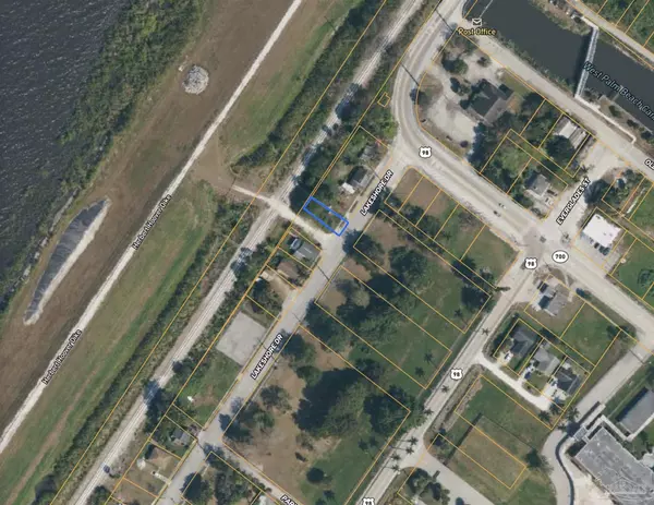 Canal Point, FL 33438,12537 Lakeshore Dr