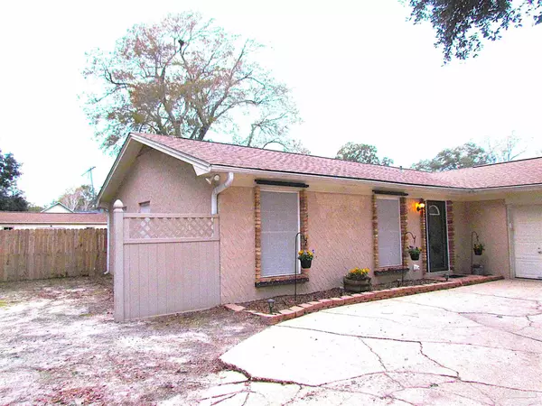 Pace, FL 32571,4679 E Spencer Field Rd