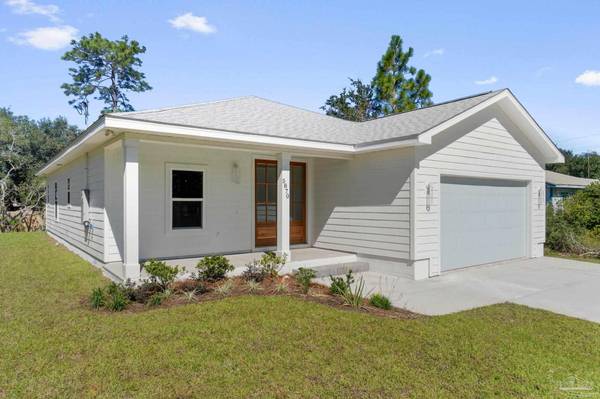 5870 Congress St, Gulf Breeze, FL 32563