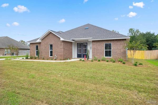 2916 Sundance Ln, Cantonment, FL 32533