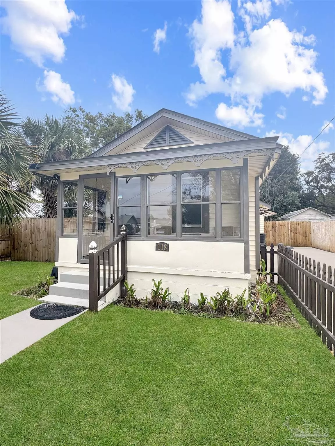 Pensacola, FL 32502,118 N F St
