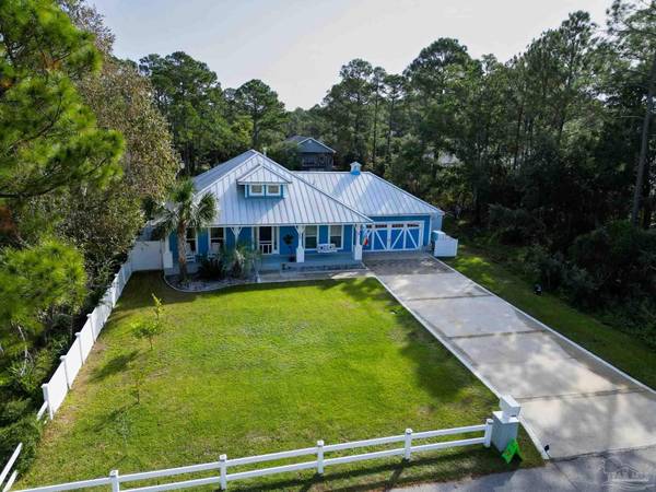 1688 College Pkwy, Gulf Breeze, FL 32563