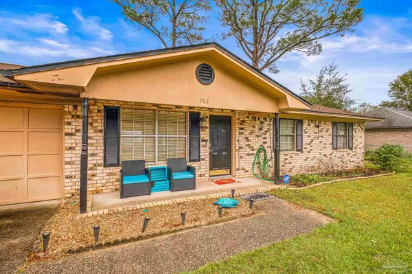 703 Carondelay Dr,  Pensacola,  FL 32506