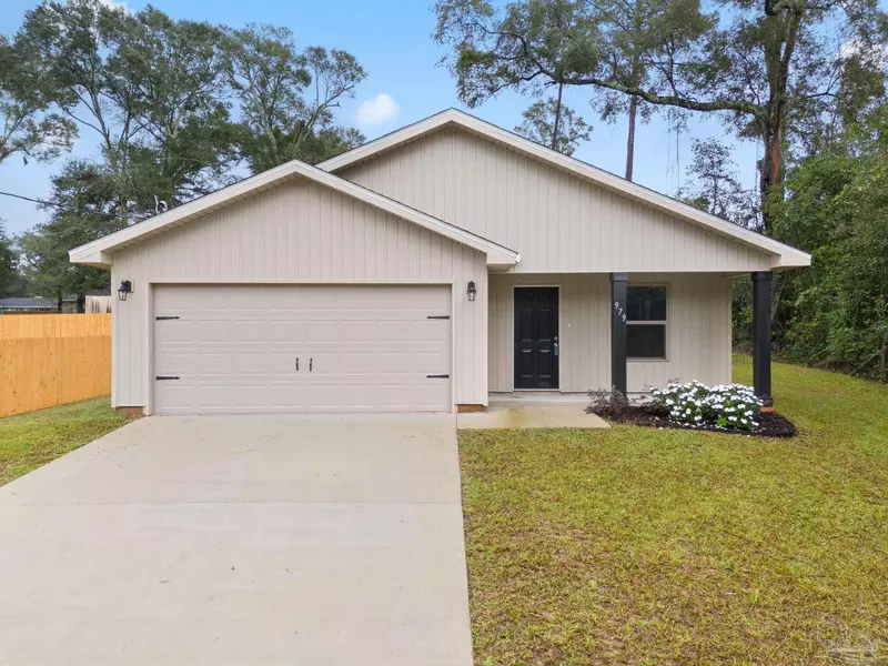 979 Kathleen Ave, Cantonment, FL 32533