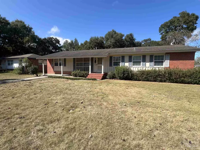 6020 Hilltop Rd, Pensacola, FL 32504