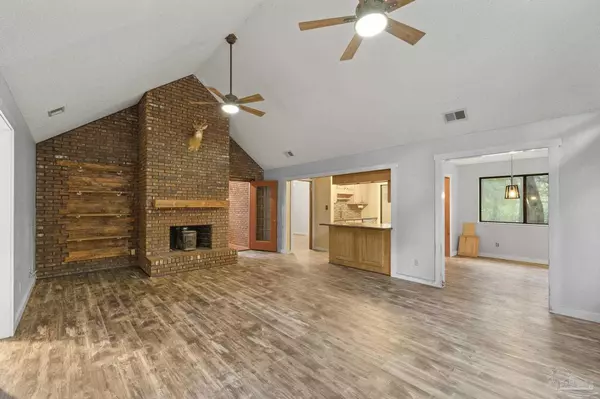 Pace, FL 32571,5057 Guernsey Rd