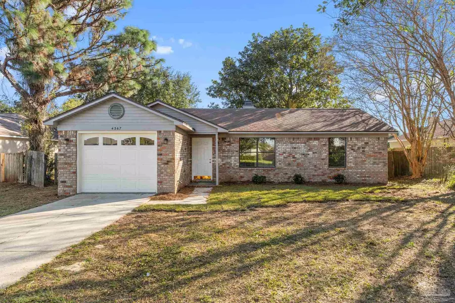 4367 Marilyn Ct, Gulf Breeze, FL 32563