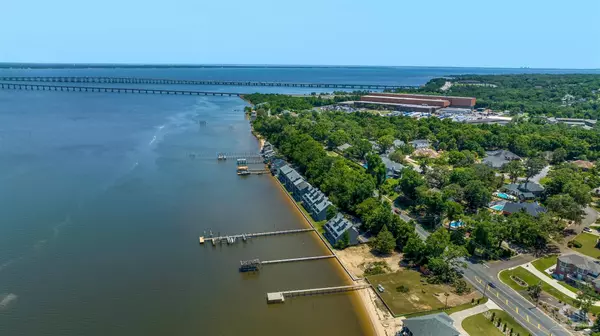 8680 Scenic Hwy, Pensacola, FL 32514