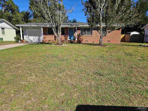 3820 Forest Glen Dr, Pensacola, FL 32504