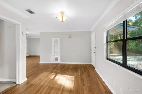 Pensacola, FL 32503,175 Mango St