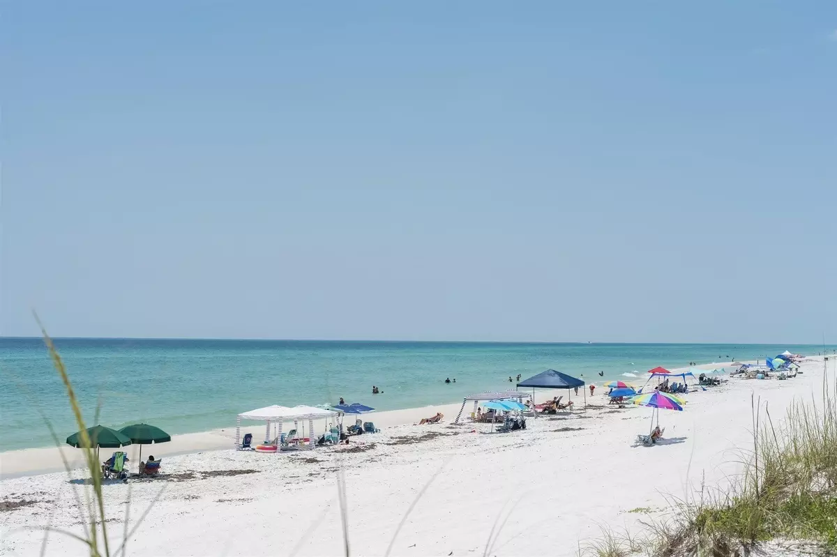 Pensacola Beach, FL 32561,1100 Ft Pickens Rd