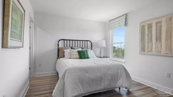 Pensacola, FL 32506,9827 Starling Dr