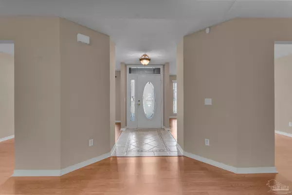 Cantonment, FL 32533,11727 Old Course Rd