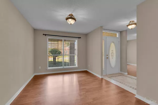 Cantonment, FL 32533,11727 Old Course Rd